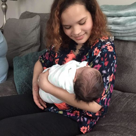 Meet your Posher, Isabella - Picture 1 of 1